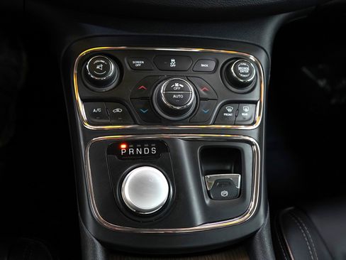 Used 2015 Chrysler 200 C w/ Navigation & Sound Group I AWD/4WD image 21