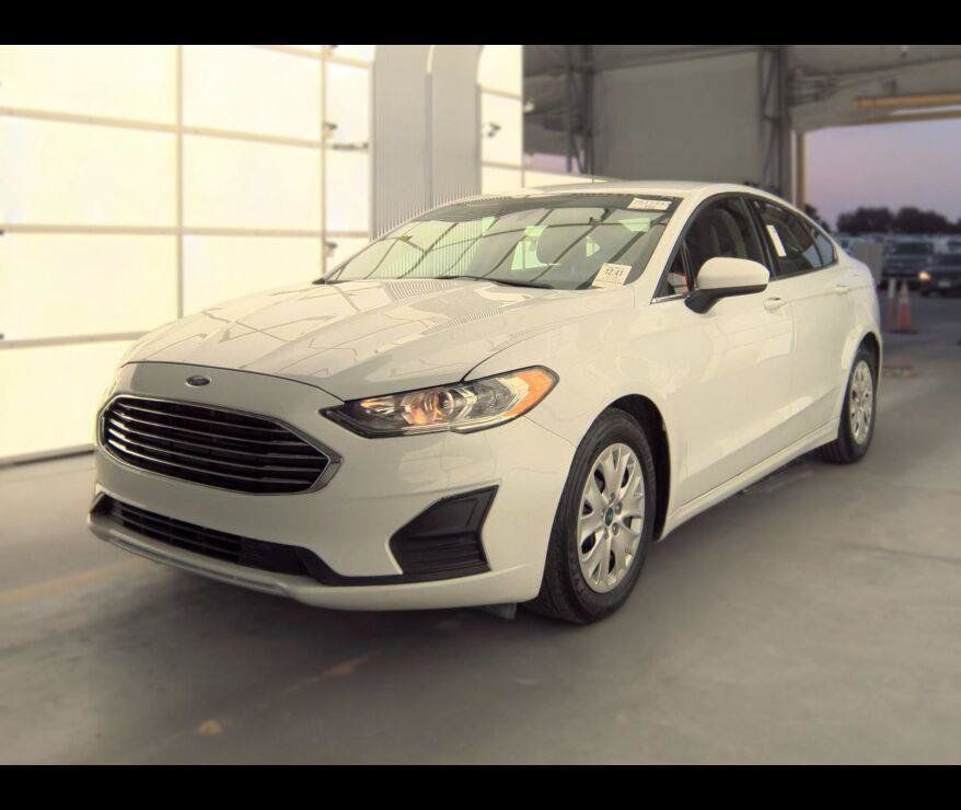 Used 2019 Ford Fusion S FWD image 2