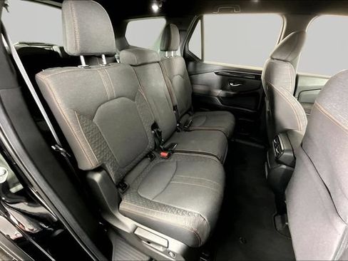 Used 2024 Honda Pilot Sport image 24