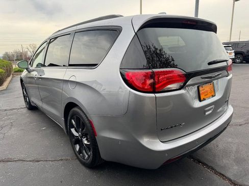 Used 2019 Chrysler Pacifica Limited w/ Advanced Safetytec Group image 5