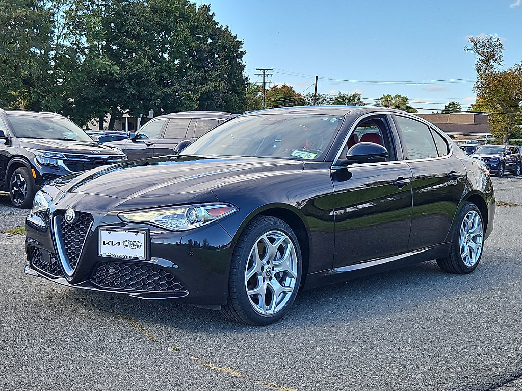 Used 2021 Alfa Romeo Giulia Ti w/ Active Assist 2 Package TI AWD/4WD image 3