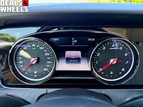 Used 2017 Mercedes-Benz E 300 4MATIC image 35