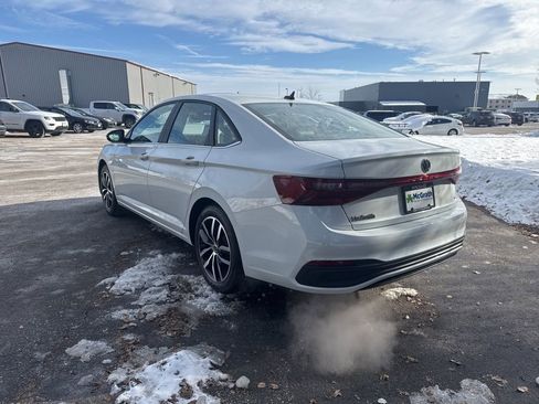 New 2026 Volkswagen Jetta SE image 3