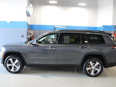 Used 2022 Jeep Grand Cherokee L Limited AWD/4WD image 9