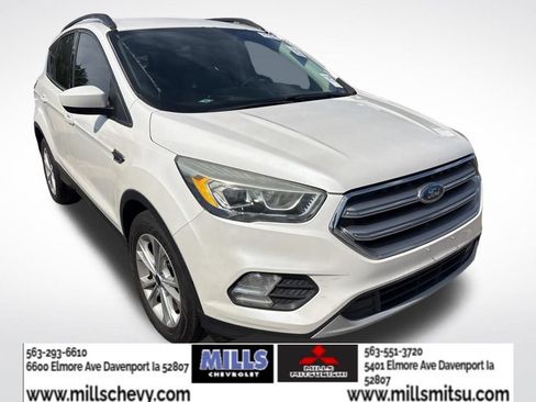 Used 2017 Ford Escape SE w/ SE Leather Comfort Package FWD image 2