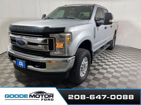 Used 2019 Ford F250 XL w/ STX Appearance Package image 4