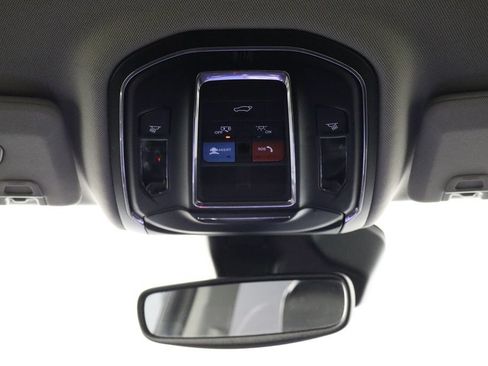 Used 2023 Jeep Grand Cherokee Limited w/ Black Appearance Package RWD image 27