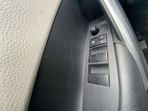 Used 2023 Toyota Corolla Cross LE AWD/4WD image 17