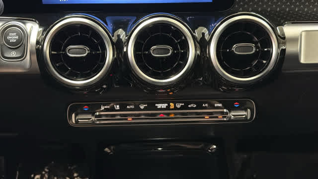 Certified 2026 Mercedes-Benz GLB 250 4MATIC image 24