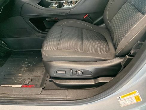 Used 2023 GMC Acadia SLE w/ Driver Convenience Package image 12