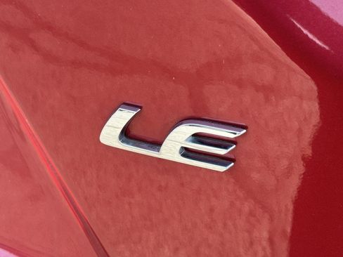 Used 2020 Toyota Corolla LE FWD image 10