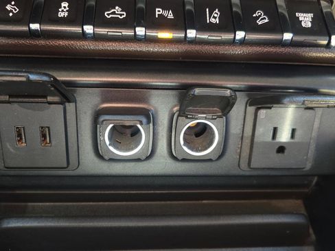 Used 2018 Chevrolet Silverado 2500 LTZ w/ Duramax Plus Package image 35