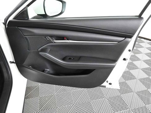 Used 2020 MAZDA MAZDA3 Sedan w/ Select Package FWD image 9