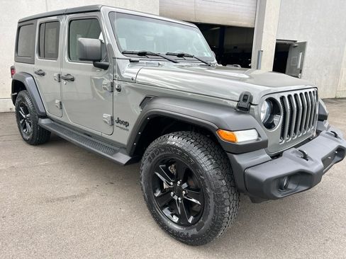 Used 2022 Jeep Wrangler Unlimited Sport AWD/4WD image 8