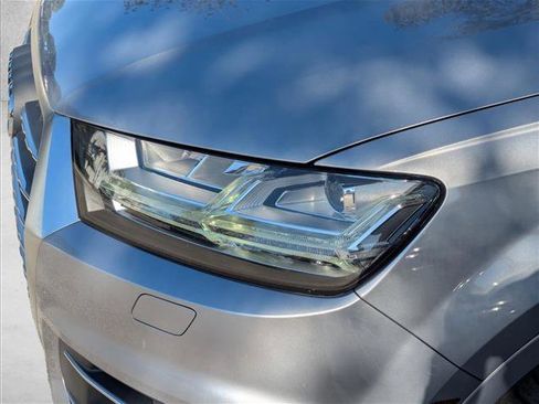 Used 2018 Audi Q7 3.0T Premium Plus w/ Premium Plus Package image 18