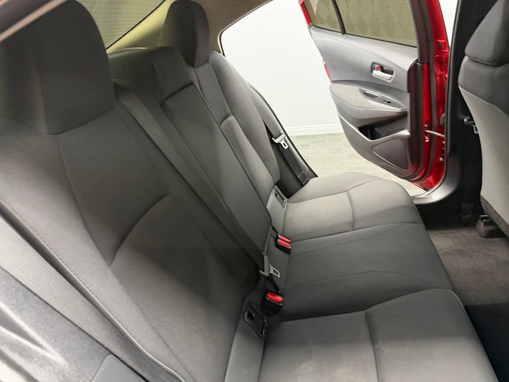 Used 2021 Toyota Corolla LE FWD image 44