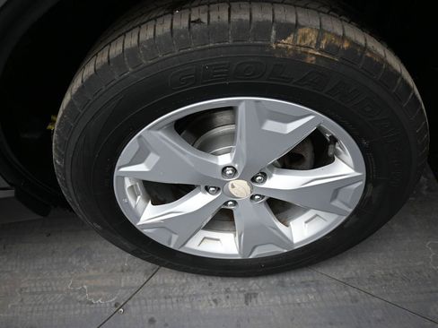 Used 2015 Subaru Forester 2.5i Premium w/ All-Weather Package image 15