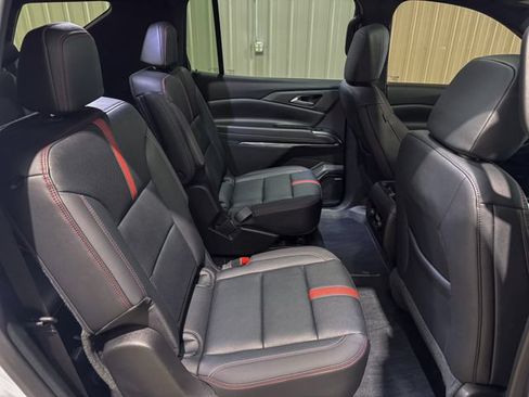 Used 2026 Chevrolet Traverse RS AWD/4WD image 24