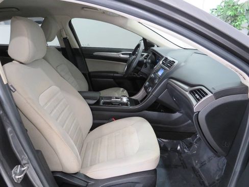 Used 2020 Ford Fusion S image 11