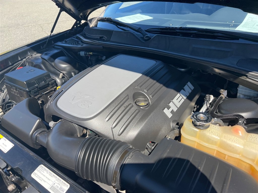 Used 2014 Dodge Challenger R/T Plus RWD image 29