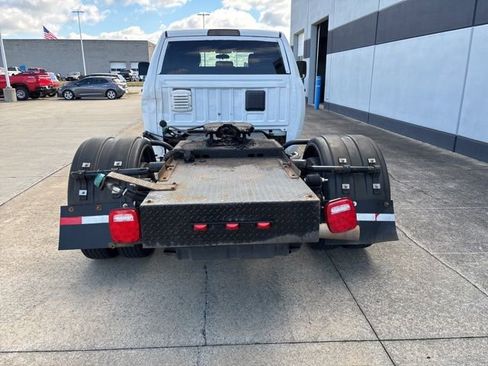 Used 2022 RAM 3500 Tradesman w/ Chrome Appearance Group image 4