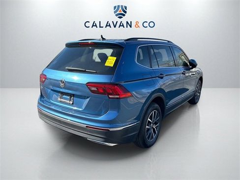 Used 2020 Volkswagen Tiguan SE w/ Panoramic Sunroof Package image 7