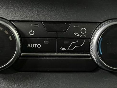 Used 2025 Ford Expedition Active AWD/4WD image 47