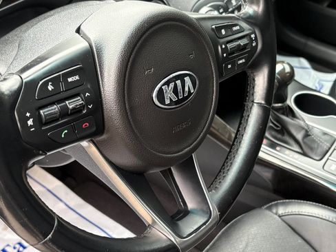 Used 2016 Kia Sorento EX w/ EX Touring Package image 12