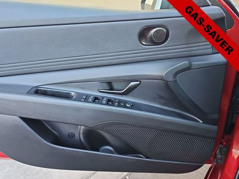 Certified 2025 Hyundai Elantra Sport FWD image 27