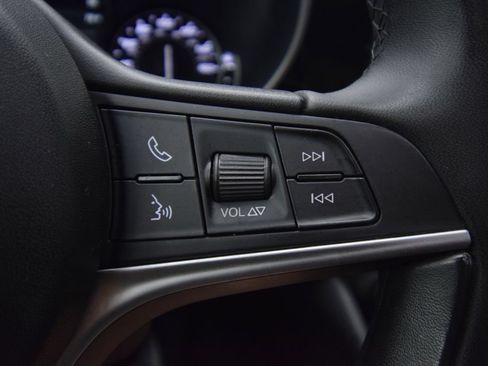 Used 2019 Alfa Romeo Giulia Ti AWD/4WD image 37