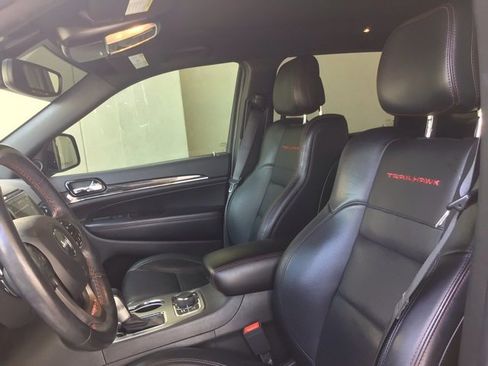 Used 2019 Jeep Grand Cherokee Trailhawk w/ Trailhawk Luxury Group image 15