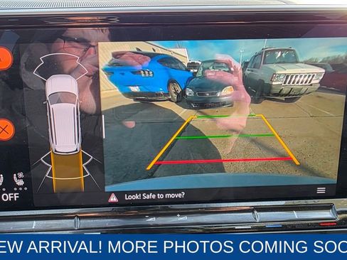 Used 2024 Volkswagen Atlas Peak Edition SE image 20