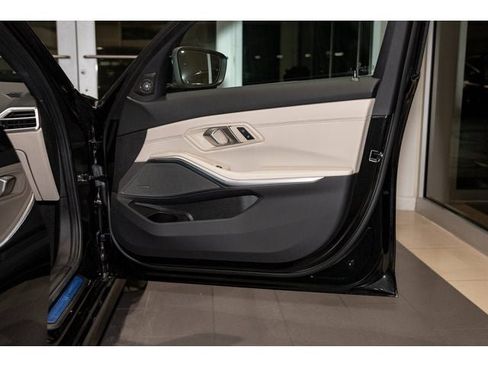 Used 2026 BMW 330i xDrive Sedan w/ Premium Package image 59