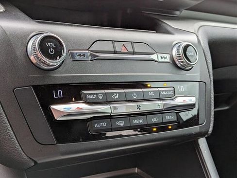 Used 2020 Ford Explorer XLT w/ Equipment Group 202A image 11