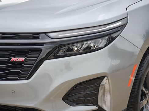 Used 2024 Chevrolet Equinox RS FWD image 16