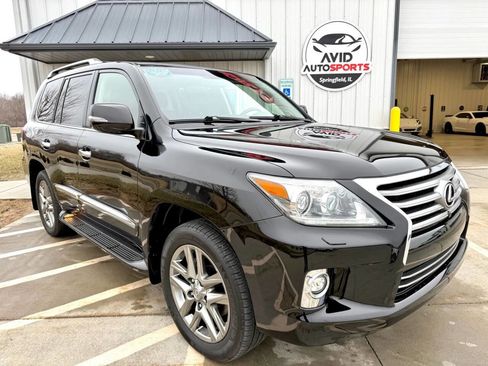 Used 2014 Lexus LX 570 4WD image 2