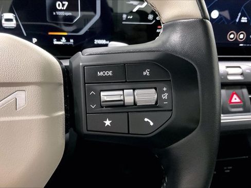 Used 2025 Kia K4 GT-Line w/ GT-Line Sunroof Package FWD image 19