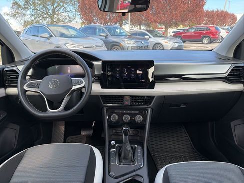 Used 2025 Volkswagen Taos S image 10