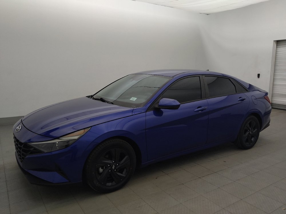 Used 2023 Hyundai Elantra Blue FWD image 2