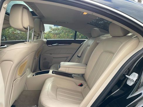 Used 2015 Mercedes-Benz CLS 400 image 17