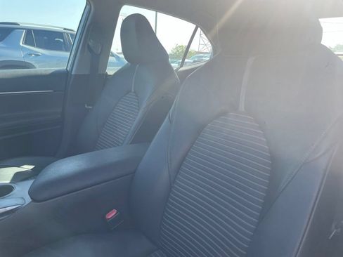 Used 2023 Toyota Camry SE FWD image 18
