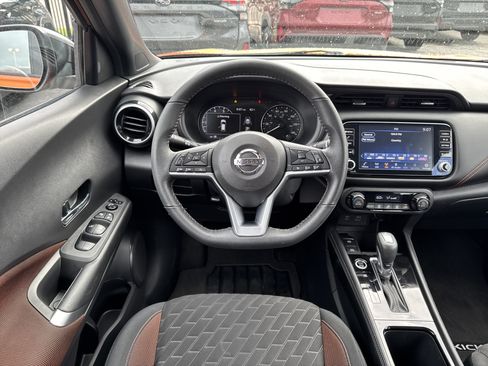 Used 2021 Nissan Kicks SR FWD image 15