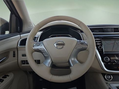 Used 2018 Nissan Murano SL w/ Moonroof Package image 12