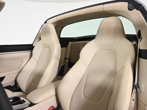 Certified 2021 Porsche 911 Targa 4S image 5