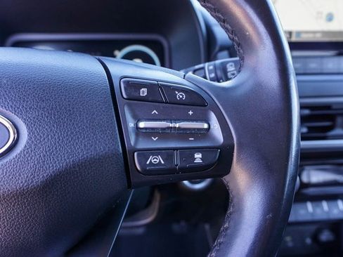 Used 2022 Hyundai Kona Limited image 22