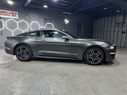 Used 2018 Ford Mustang Premium RWD image 6