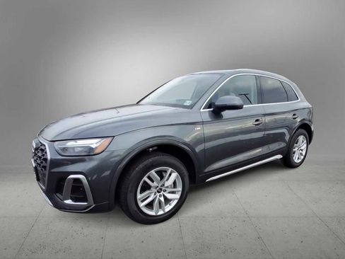 Certified 2023 Audi Q5 2.0T Premium w/ Convenience Package image 4