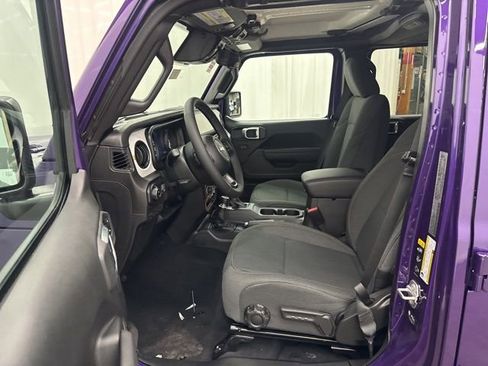 New 2026 Jeep Gladiator Sport image 5