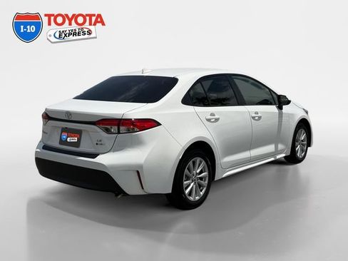 Certified 2026 Toyota Corolla LE w/ LE Premium Package FWD image 5