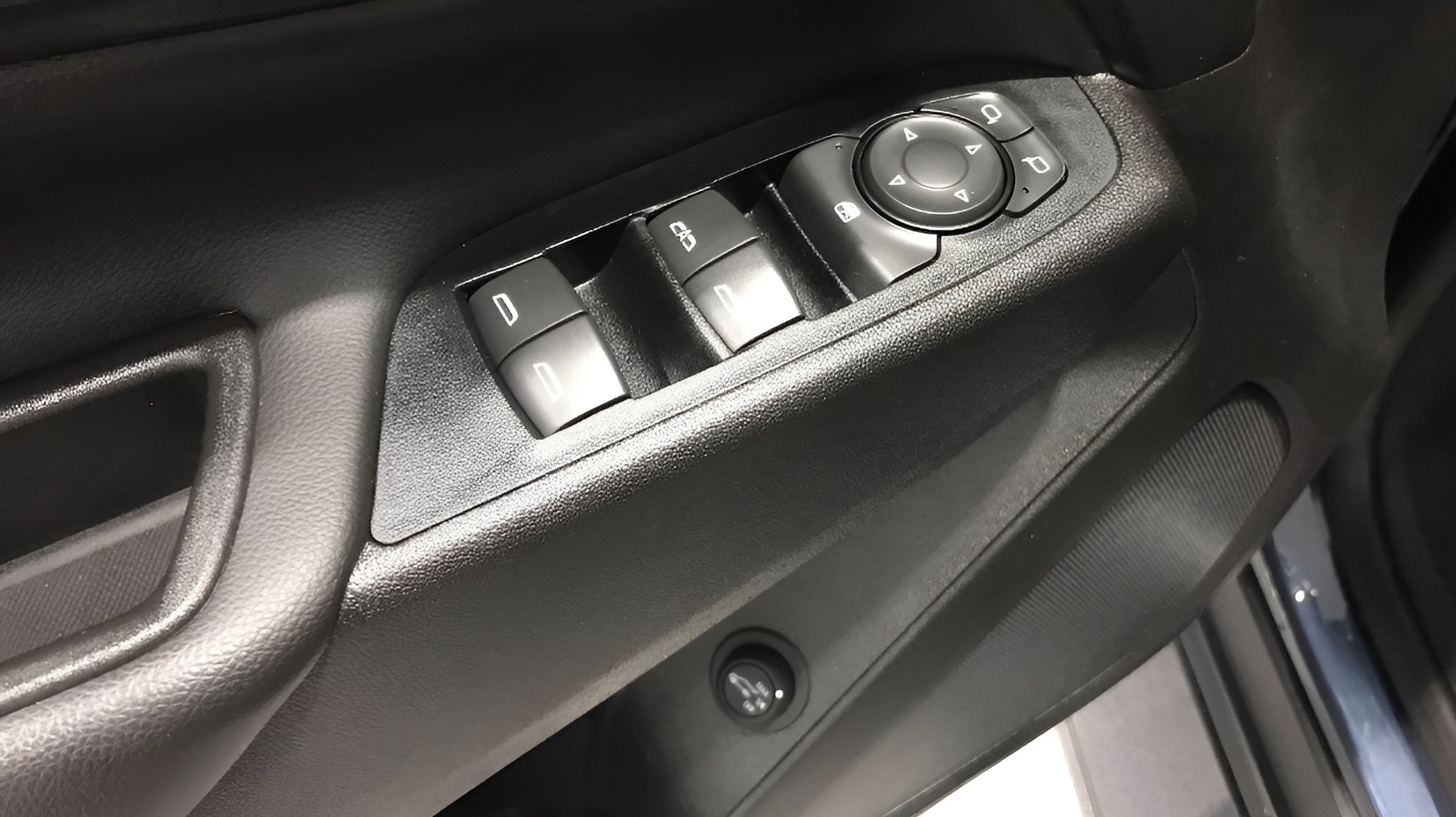 Used 2019 Chevrolet Equinox LT FWD image 26